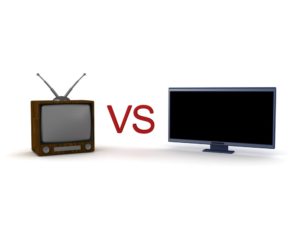 old television and a large computer flat screen representing TV advertising vs digital advertising